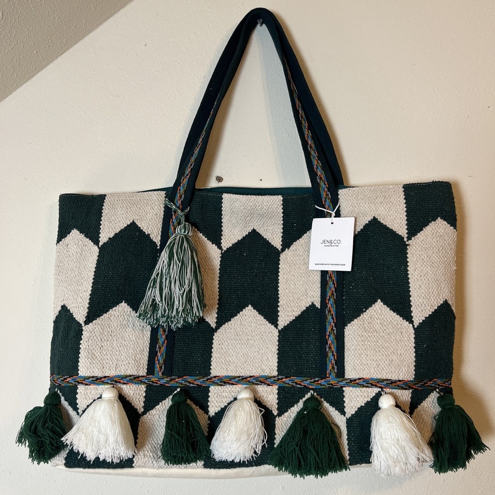 Jen & Co. Handcrafted Woven Chevron Green & White Tassled Bag Tote